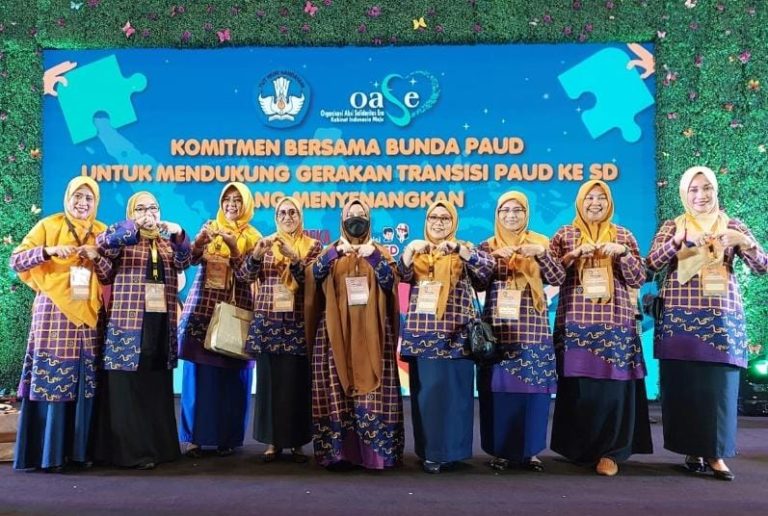 Bunda PAUD Pinrang Ikuti Kegiatan Komitmen Bersama Bunda PAUD Se-Indonesia